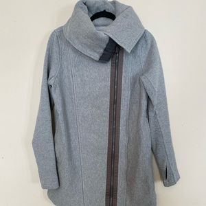 Lululemon sweatshirt jacket